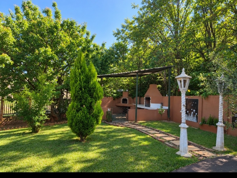 3 Bedroom Property for Sale in Gosforth Park Gauteng