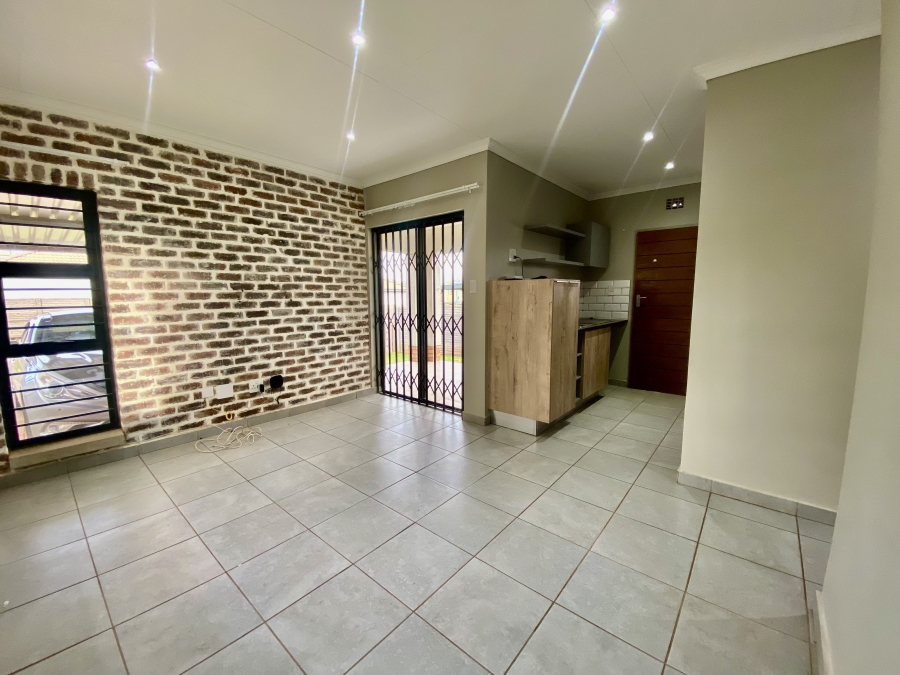 3 Bedroom Property for Sale in Lotus Gardens Gauteng
