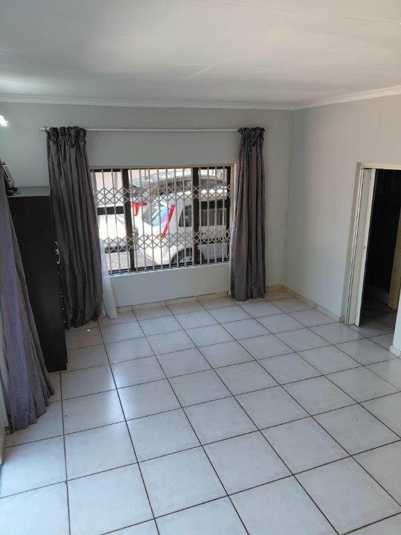 1 Bedroom Property for Sale in Marais Steyn Park Gauteng
