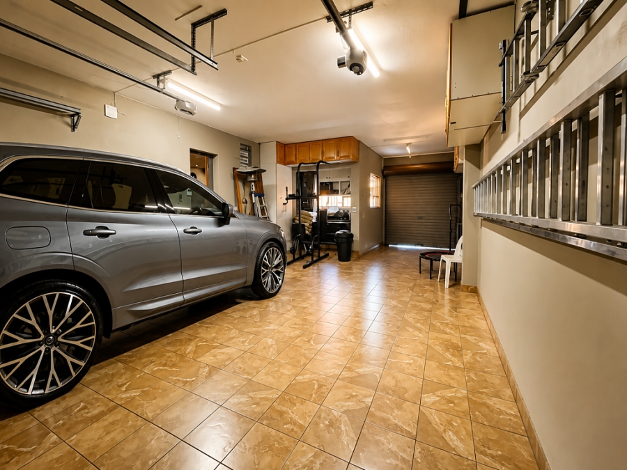 5 Bedroom Property for Sale in Lenasia Gauteng