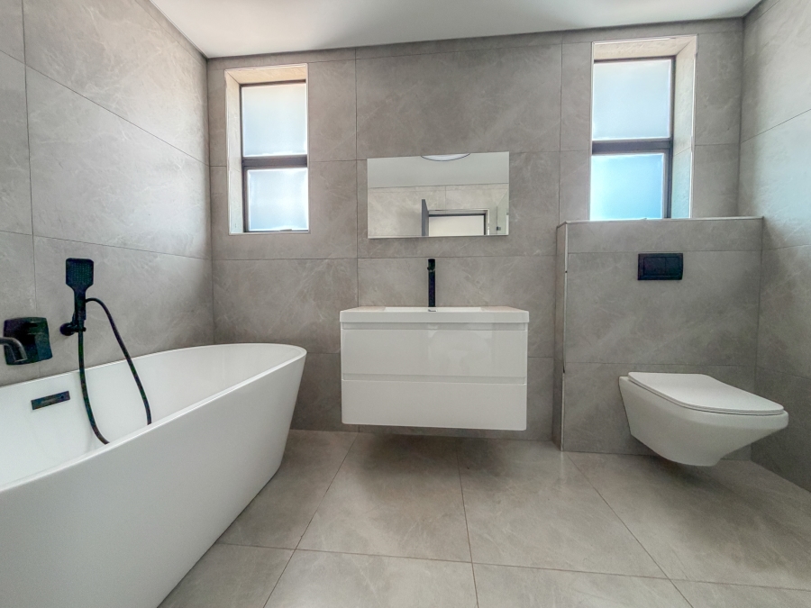 4 Bedroom Property for Sale in Fountainbrook Estate Gauteng