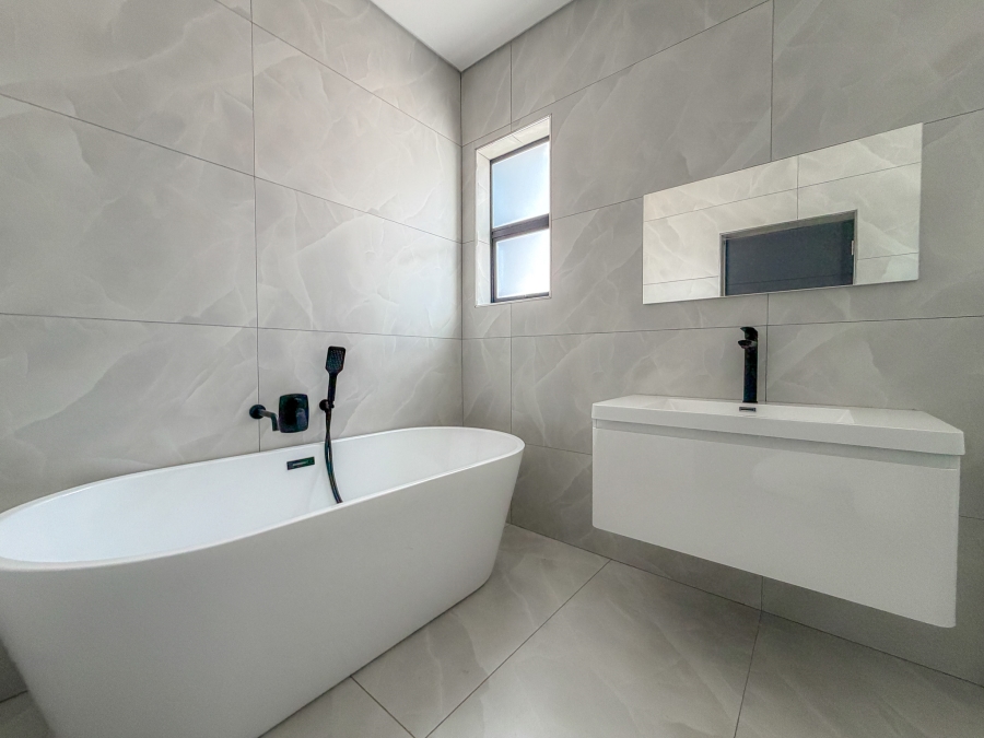 4 Bedroom Property for Sale in Fountainbrook Estate Gauteng