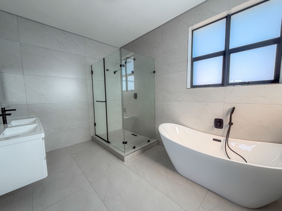 4 Bedroom Property for Sale in Fountainbrook Estate Gauteng