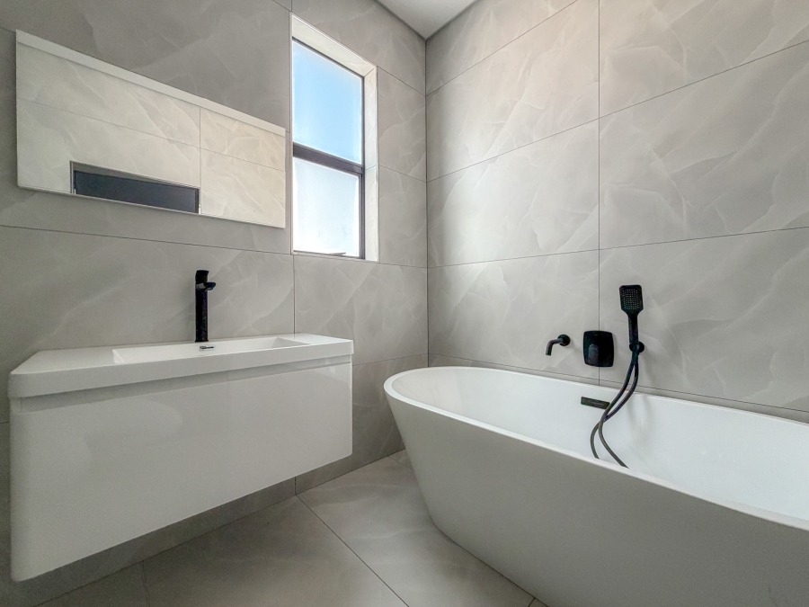4 Bedroom Property for Sale in Fountainbrook Estate Gauteng