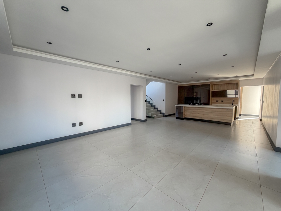 4 Bedroom Property for Sale in Fountainbrook Estate Gauteng