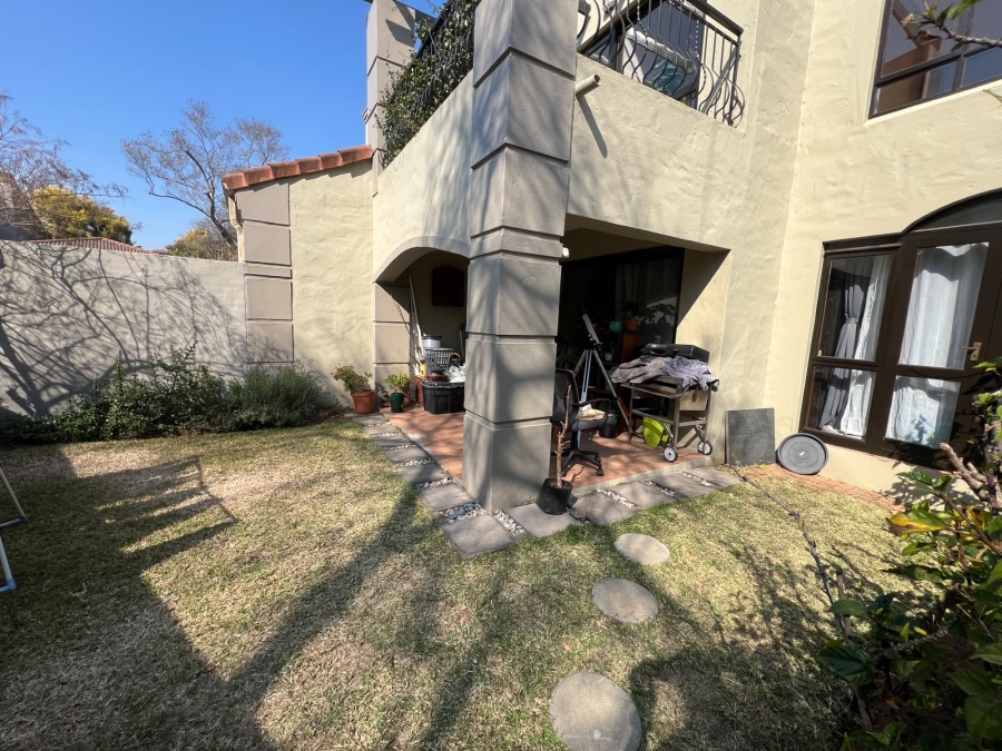 To Let 1 Bedroom Property for Rent in Douglasdale Gauteng