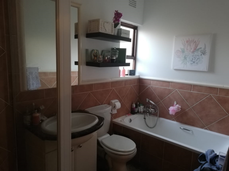 To Let 1 Bedroom Property for Rent in Douglasdale Gauteng