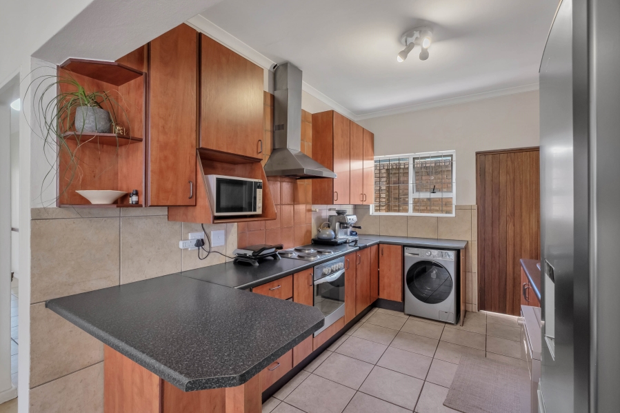 3 Bedroom Property for Sale in Linden Gauteng