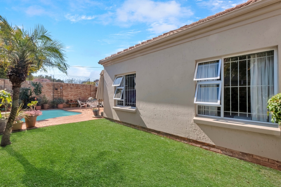 3 Bedroom Property for Sale in Linden Gauteng
