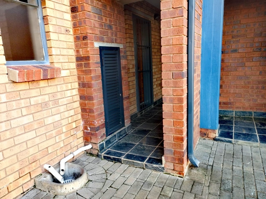2 Bedroom Property for Sale in Kibler Park Gauteng