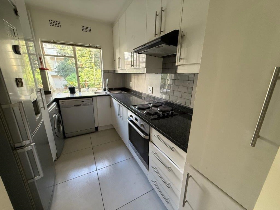 To Let 1 Bedroom Property for Rent in Illovo Gauteng