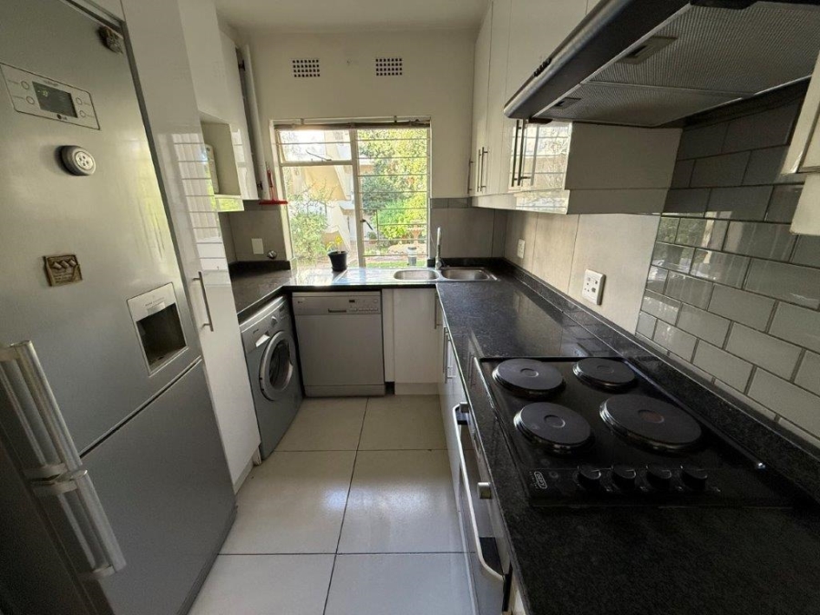 To Let 1 Bedroom Property for Rent in Illovo Gauteng