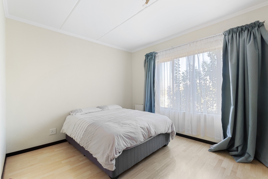 2 Bedroom Property for Sale in Sunninghill Gauteng