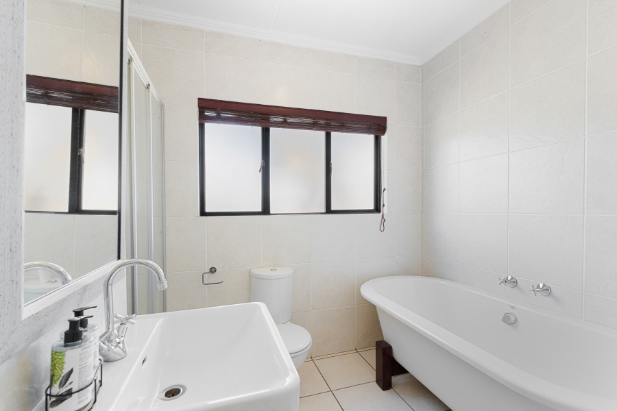 2 Bedroom Property for Sale in Sunninghill Gauteng