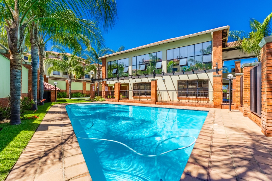 2 Bedroom Property for Sale in Sunninghill Gauteng