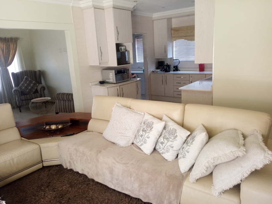 4 Bedroom Property for Sale in Parkhaven Gauteng
