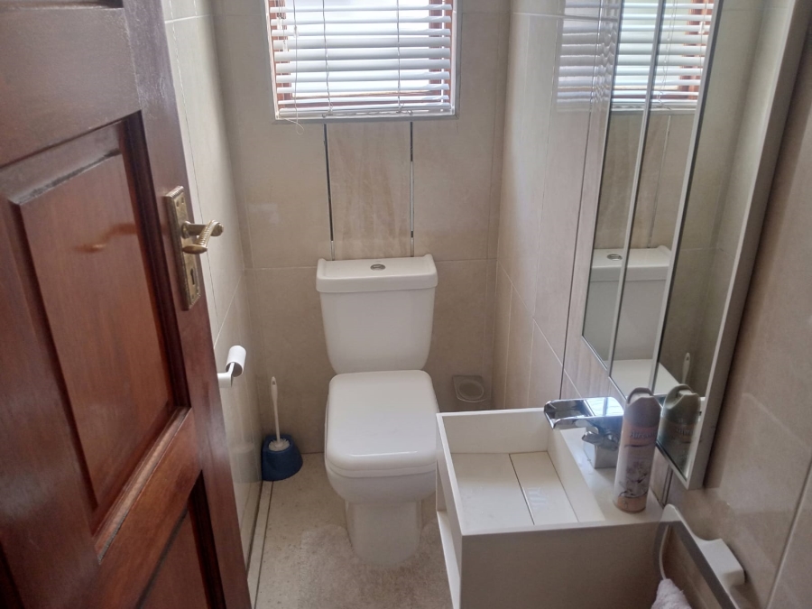 4 Bedroom Property for Sale in Parkhaven Gauteng