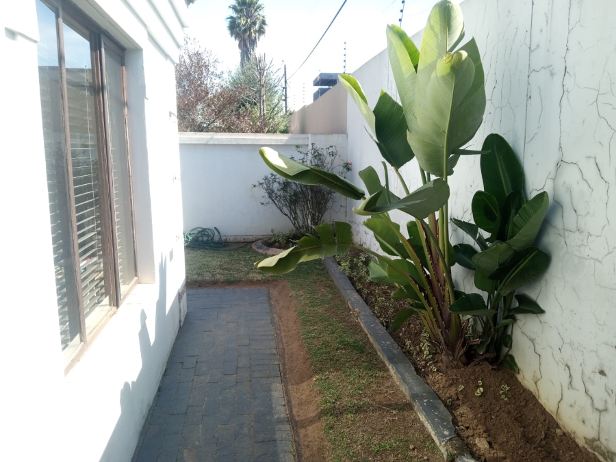 4 Bedroom Property for Sale in Parkhaven Gauteng