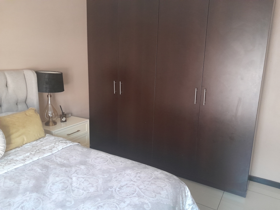 To Let 2 Bedroom Property for Rent in Brackendowns Gauteng