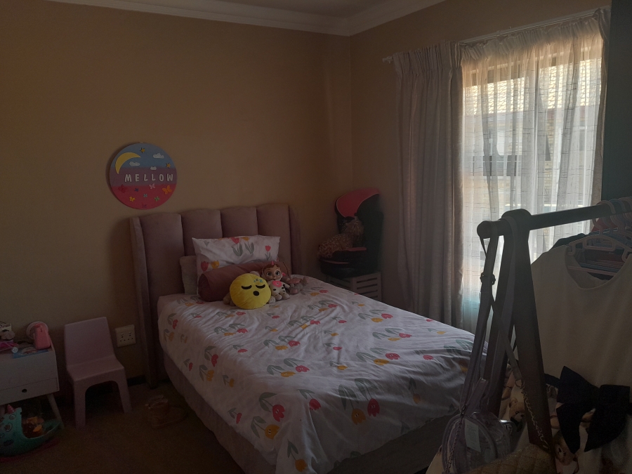To Let 2 Bedroom Property for Rent in Brackendowns Gauteng