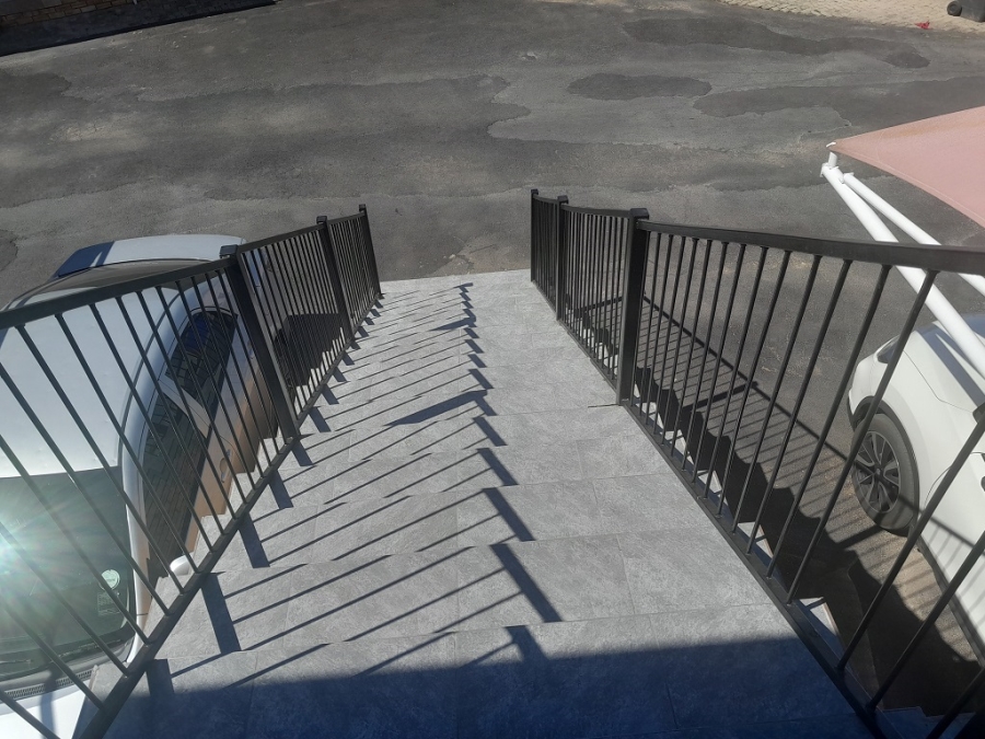 To Let 2 Bedroom Property for Rent in Brackendowns Gauteng