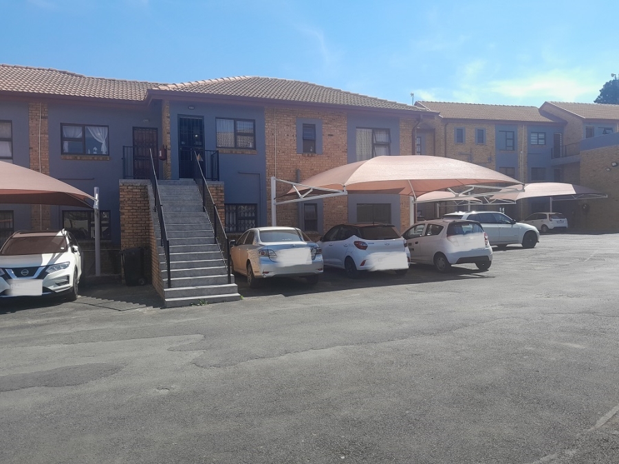 To Let 2 Bedroom Property for Rent in Brackendowns Gauteng
