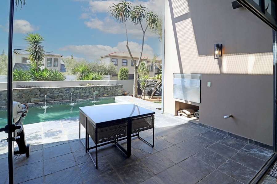 4 Bedroom Property for Sale in Greenstone Hill Gauteng