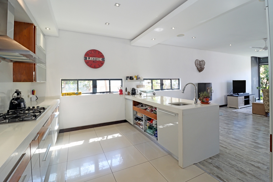 4 Bedroom Property for Sale in Greenstone Hill Gauteng