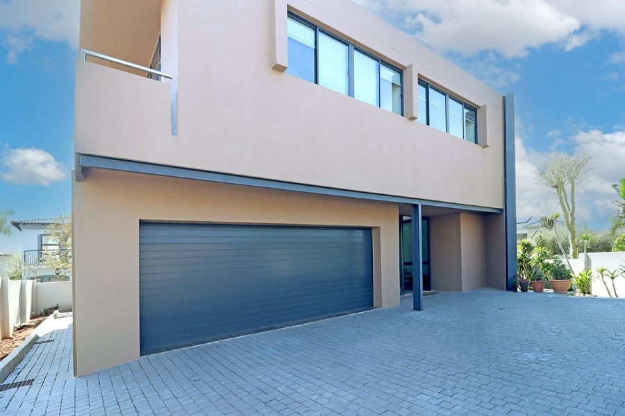 4 Bedroom Property for Sale in Greenstone Hill Gauteng