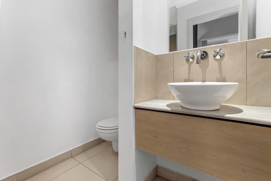 To Let 2 Bedroom Property for Rent in Sandown Gauteng