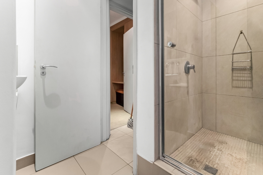 To Let 2 Bedroom Property for Rent in Sandown Gauteng