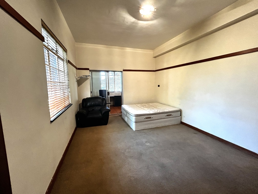 To Let 2 Bedroom Property for Rent in Houghton Estate Gauteng