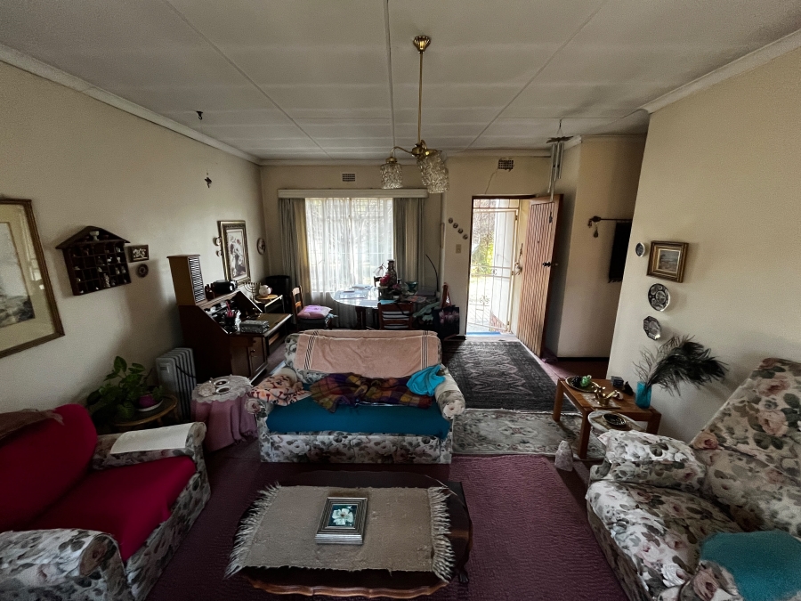3 Bedroom Property for Sale in Dersley Gauteng