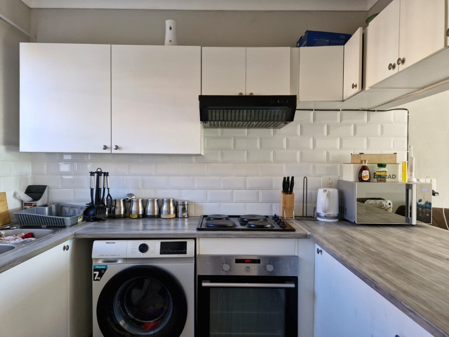 To Let 2 Bedroom Property for Rent in Faerie Glen Gauteng