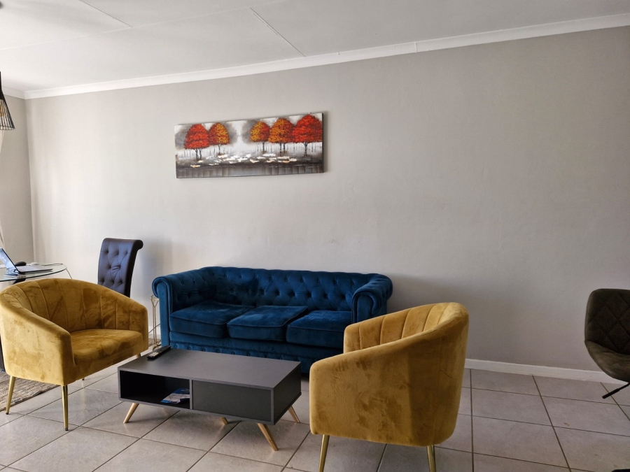 To Let 2 Bedroom Property for Rent in Faerie Glen Gauteng