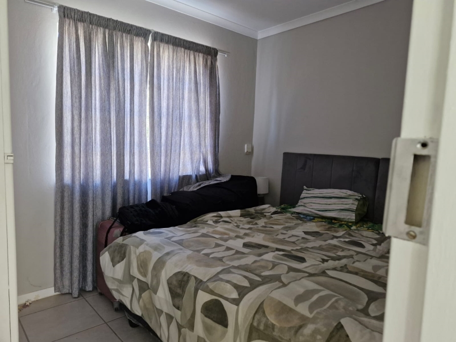To Let 2 Bedroom Property for Rent in Faerie Glen Gauteng