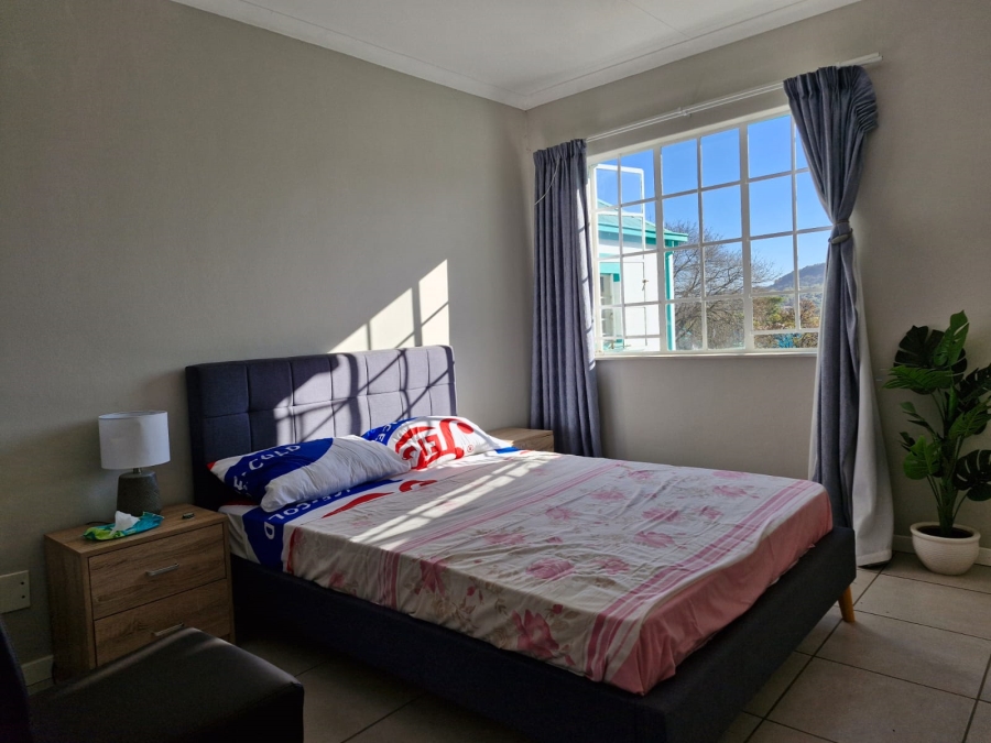 To Let 2 Bedroom Property for Rent in Faerie Glen Gauteng