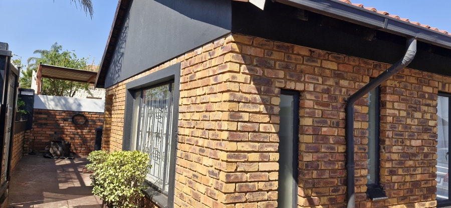2 Bedroom Property for Sale in Mamelodi East Gauteng
