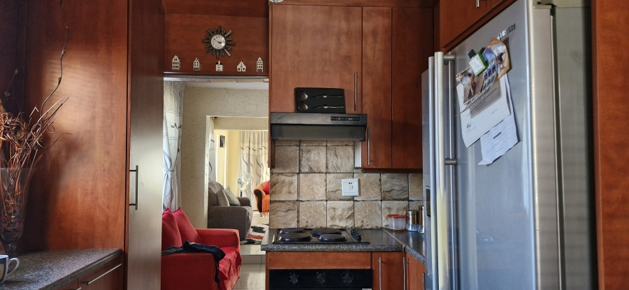 2 Bedroom Property for Sale in Mamelodi East Gauteng