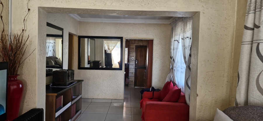 2 Bedroom Property for Sale in Mamelodi East Gauteng