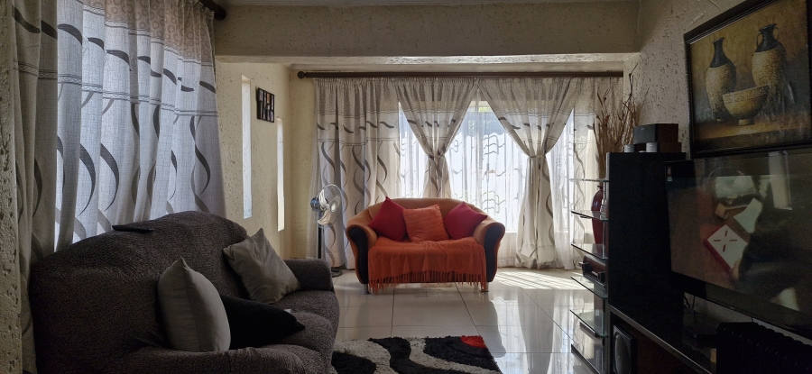 2 Bedroom Property for Sale in Mamelodi East Gauteng