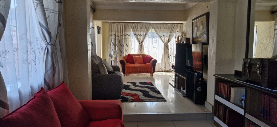 2 Bedroom Property for Sale in Mamelodi East Gauteng