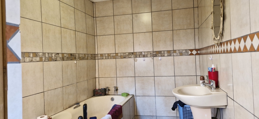2 Bedroom Property for Sale in Mamelodi East Gauteng