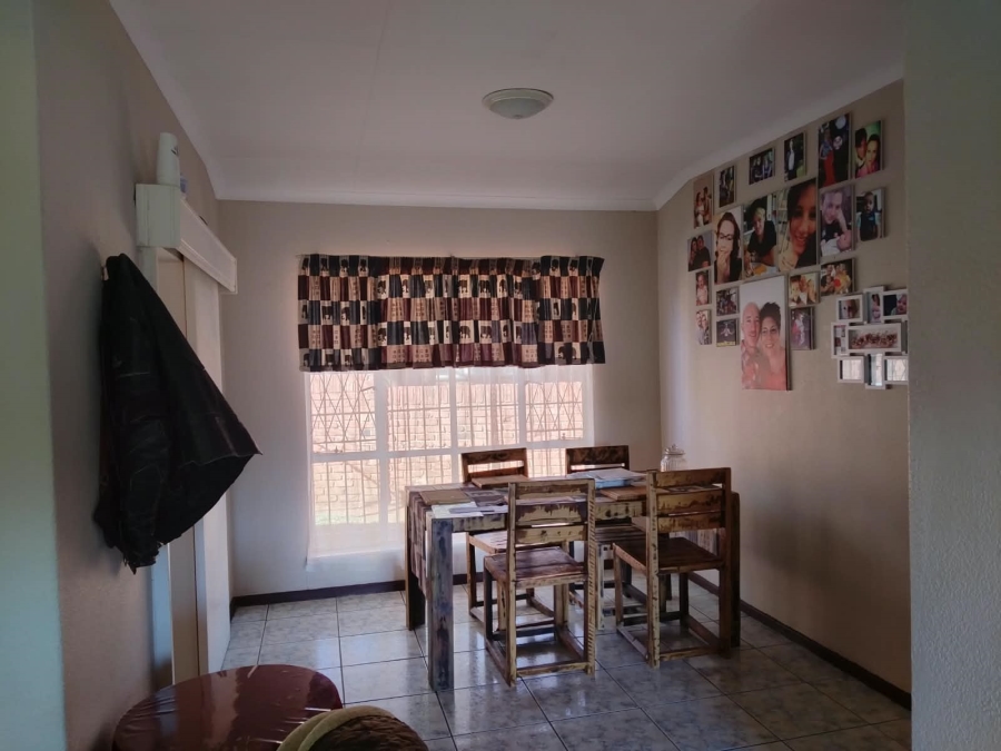 3 Bedroom Property for Sale in Rhodesfield Gauteng