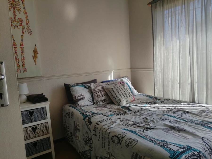3 Bedroom Property for Sale in Rhodesfield Gauteng