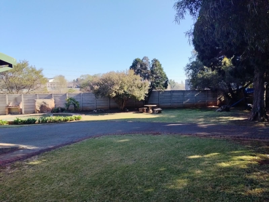 3 Bedroom Property for Sale in Rhodesfield Gauteng