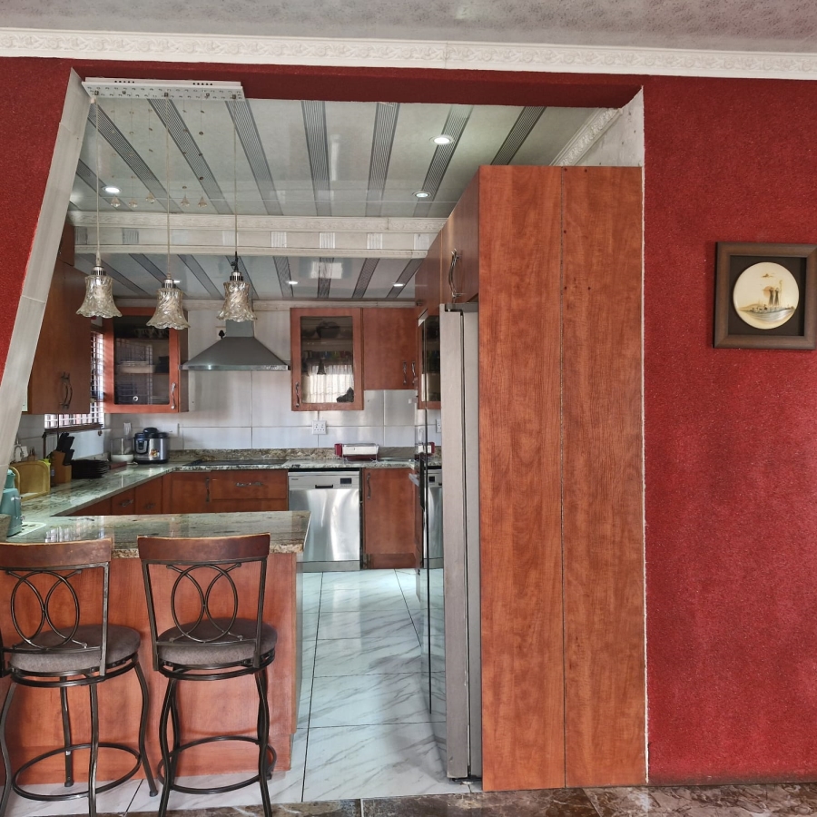 To Let 4 Bedroom Property for Rent in Mahube Valley Gauteng