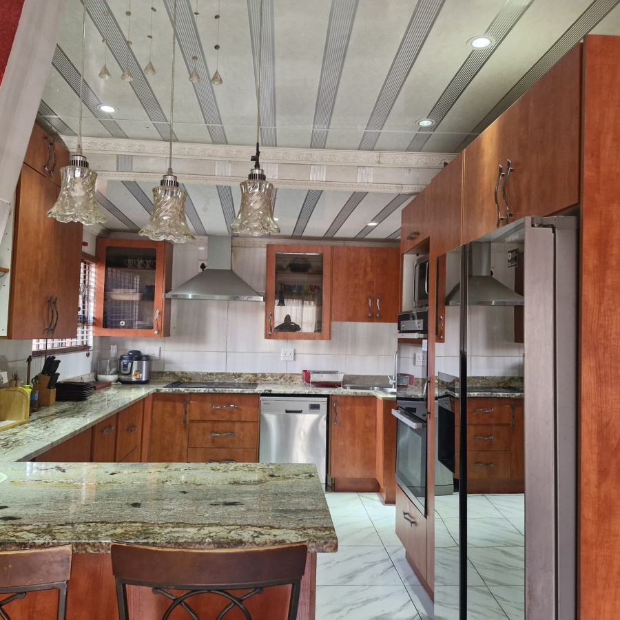 To Let 4 Bedroom Property for Rent in Mahube Valley Gauteng