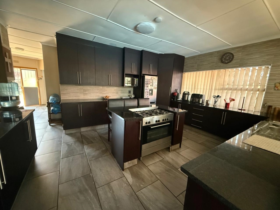 3 Bedroom Property for Sale in Dalpark Proper Gauteng