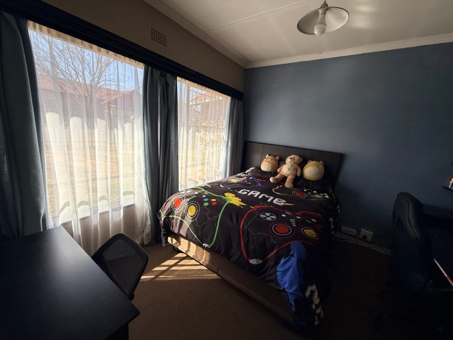 3 Bedroom Property for Sale in Dalpark Proper Gauteng